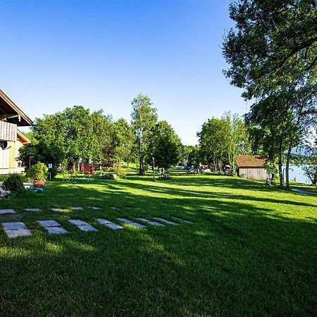Ferienwohnungen Am Strandbad Chieming Eksteriør billede